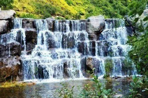 大丛林度假村逃生